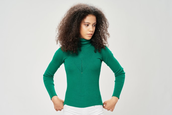 Які кольори водолазок є найбільш універсальними Які кольори водолазок є найбільш універсальними